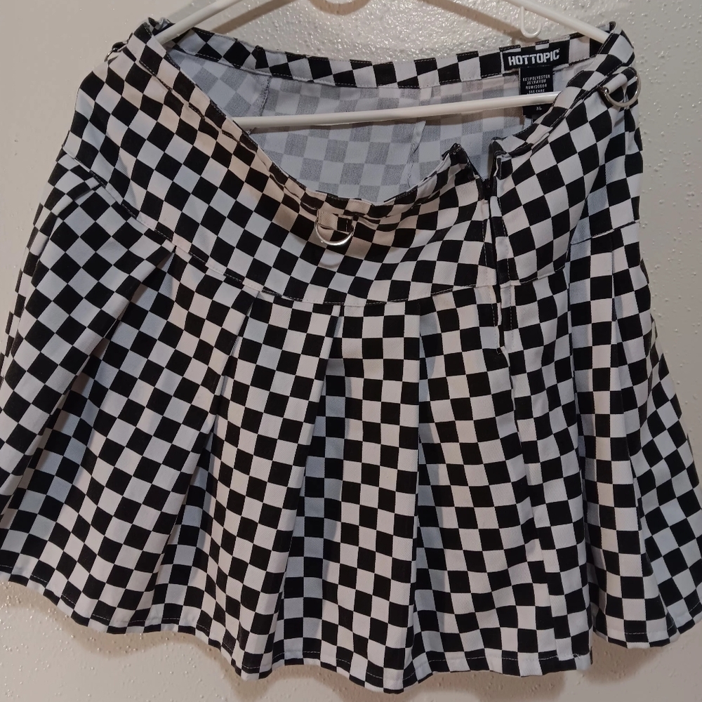 Hot topic checkered skirt